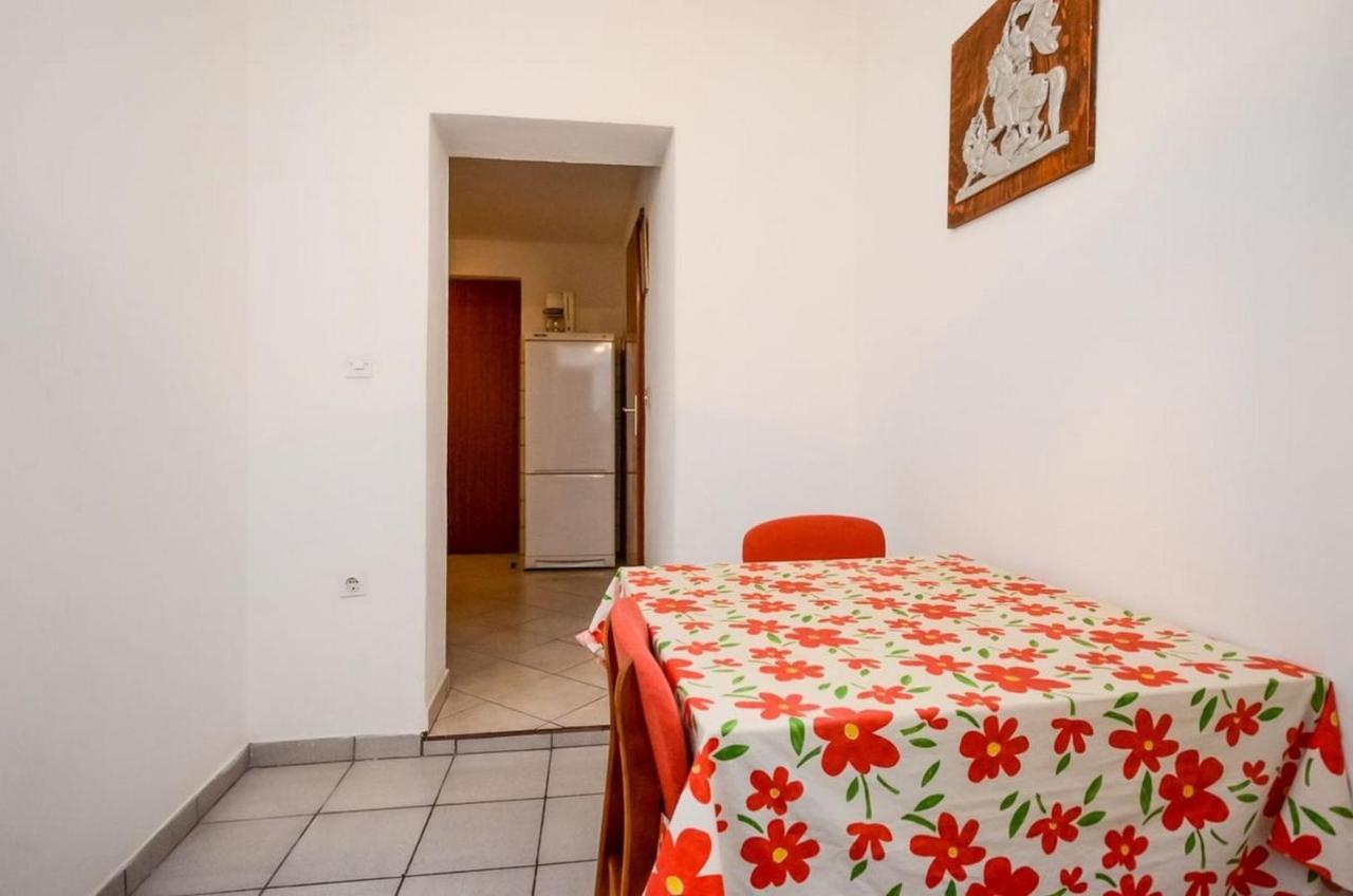 Apartments Lucia セニ エクステリア 写真